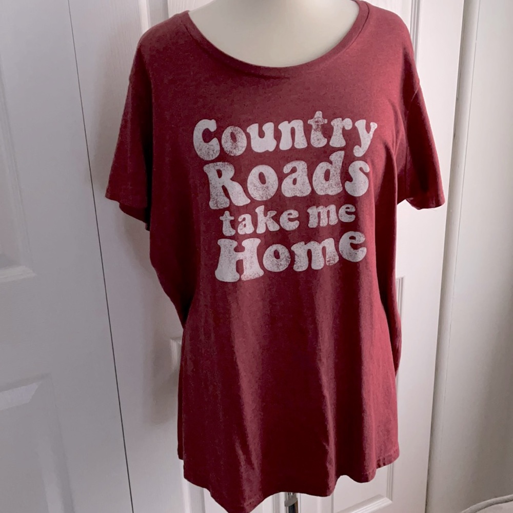 Country Roads t-shirt. 1X. EUC, only worn twice.